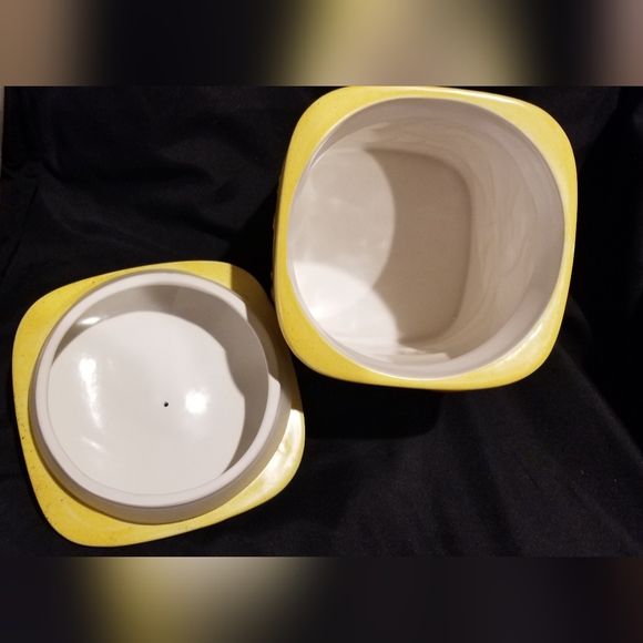 Ceramic Container - Picture 6 of 11